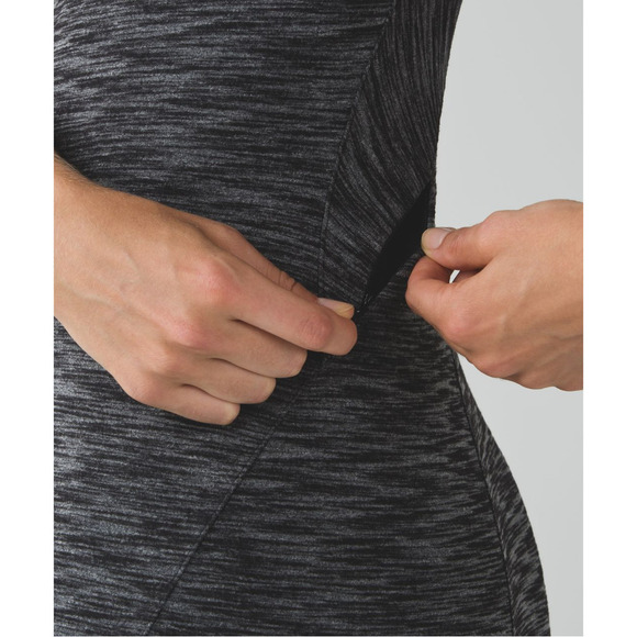 Lululemon Slim Mini Short Sleeve Comfy Dress Black Grey 8 NWOT - Picture 6 of 13